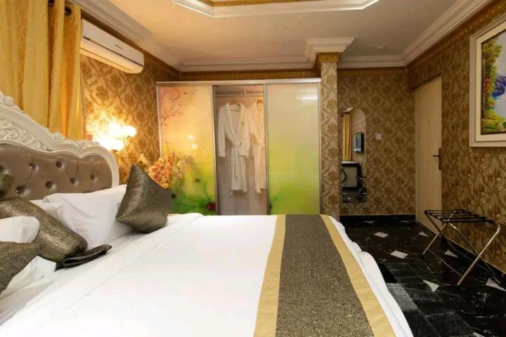 Ag Hotel And Suites Ogbodjo 외부 사진